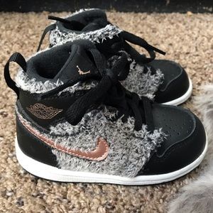 Girl Jordan’s with Fur 👟